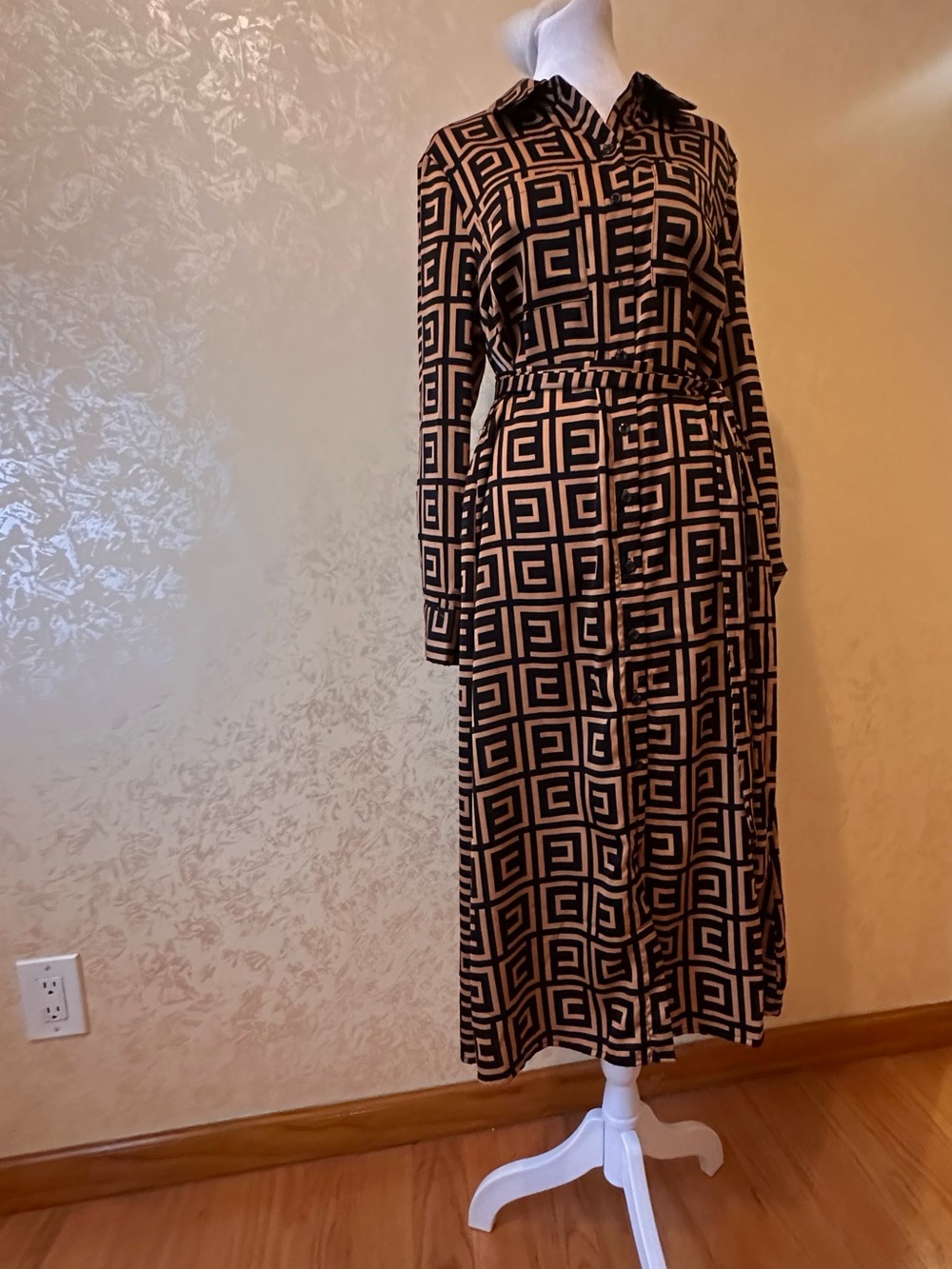 Geometric Print Long Sleeve Midi Shirt Dress - Black & Tan